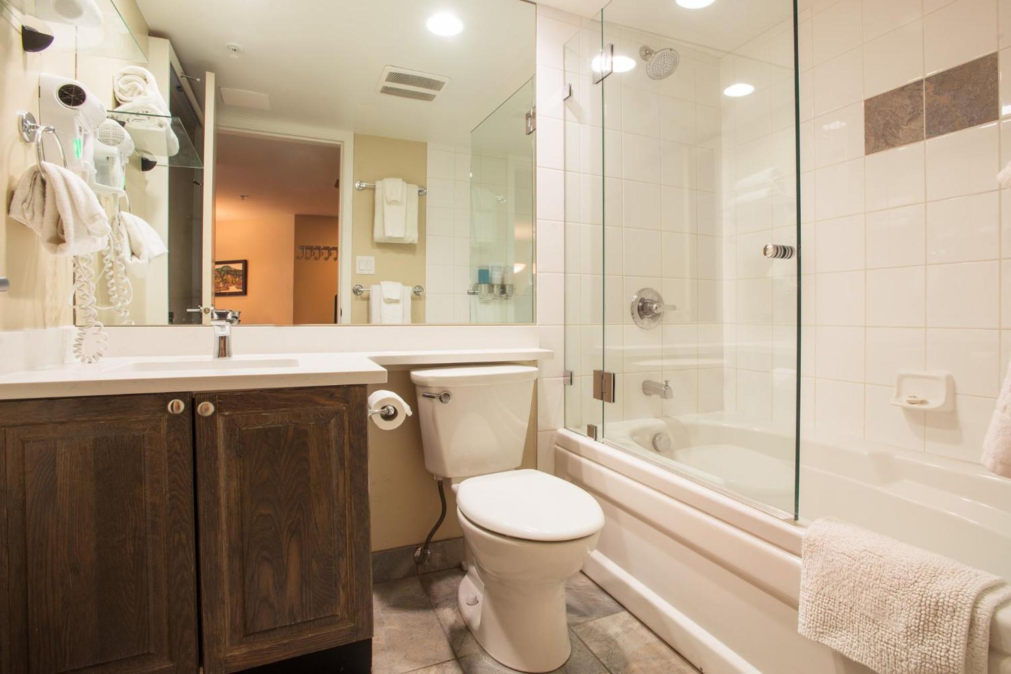 R & R Retreat Luxury Condo Whistler Extérieur photo