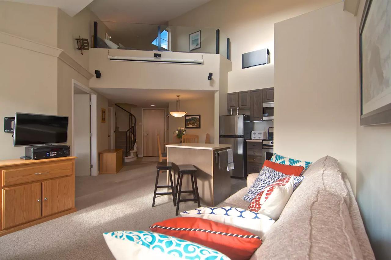 R & R Retreat Luxury Condo Whistler Extérieur photo